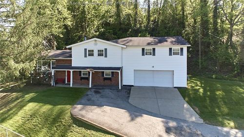 212 Branchfield Dr, Charleston, WV, 25314-2204 | Card Image