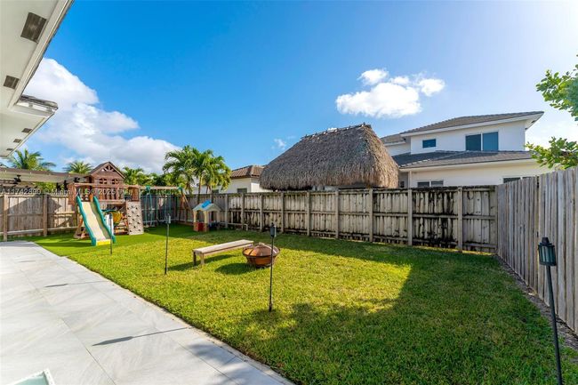 15124 Sw 176 Th Ter, House other with 4 bedrooms, 4 bathrooms and null parking in Miami FL | Image 30