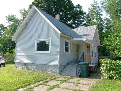 712 Smith St, Rochester, NY, 14606-1022 | Card Image
