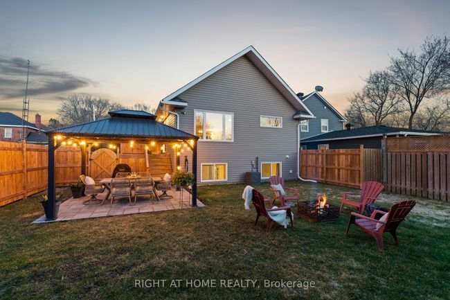 74 Vancourtland St N, House other with 3 bedrooms, 3 bathrooms and 2 parking in Arnprior ON | Image 35