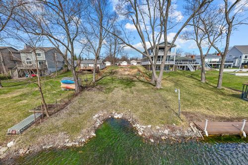6625 Lanman Dr, Waterford Twp, MI, 48329-2933 | Card Image