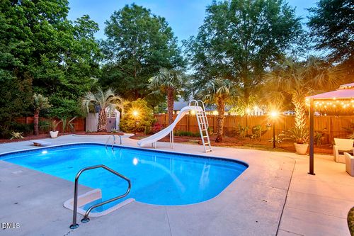 105 Weatherly Pl, Cary, NC, 27518-9009 | Card Image