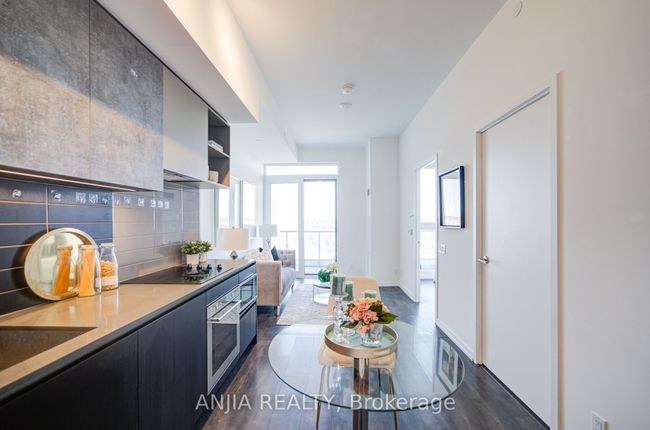 1712 - 1000 Portage Pky, Condo with 1 bedrooms, 1 bathrooms and null parking in Concord ON | Image 9