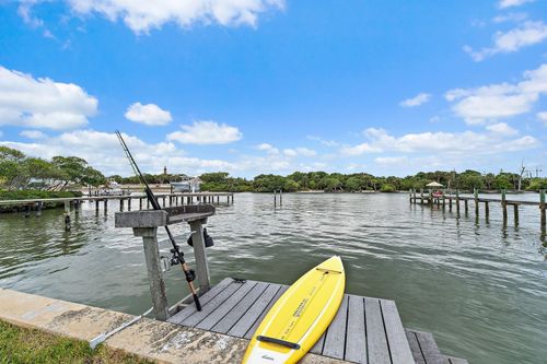 107 Lighthouse Dr, Jupiter Inlet Colony, FL, 33469-3511 | Card Image