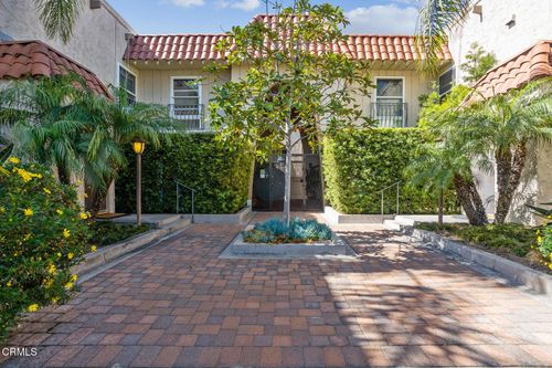 8025 Redlands St, Playa Del Rey, CA, 90293-8377 | Card Image