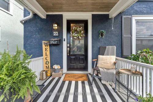 22 Chaplin Ave, Saint Catharines, ON, L2R2E6 | Card Image