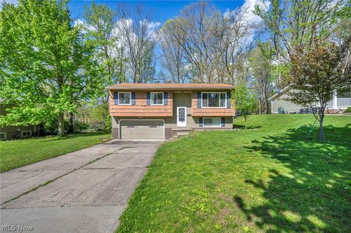 9446 Concord Cir, Twinsburg, OH, 44087-1528 | Card Image