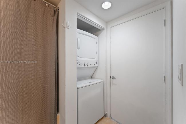 APT-5006 - 1750 N Bayshore Dr, Condo with 1 bedrooms, 1 bathrooms and null parking in Miami FL | Image 19