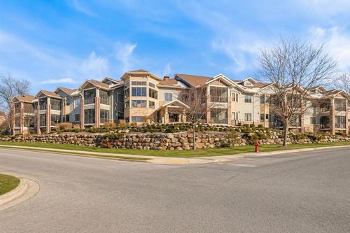 109-10 Glen Brook Way, Fitchburg, WI, 53711-4958 | Card Image