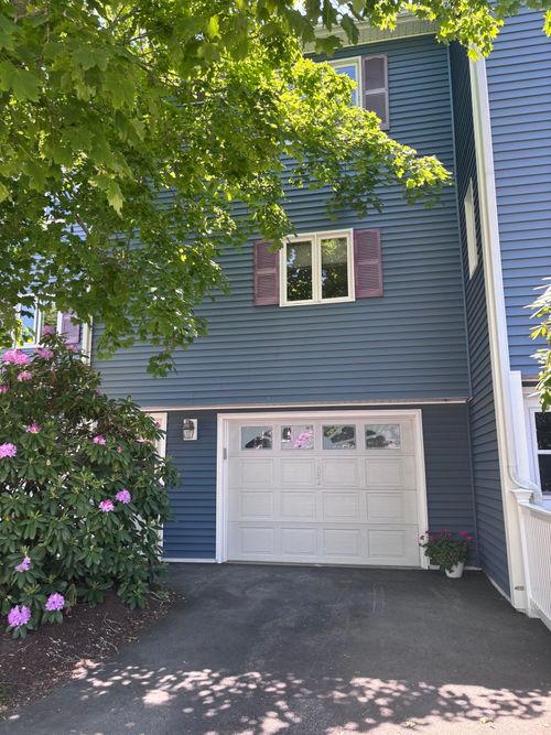 102-102 Seabury, Hampton, NH, 03842-4124 | Card Image