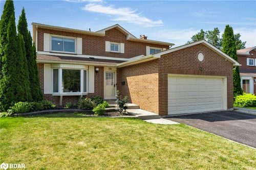 70 Lillian Cres, Barrie, ON, L4N5H7 | Card Image