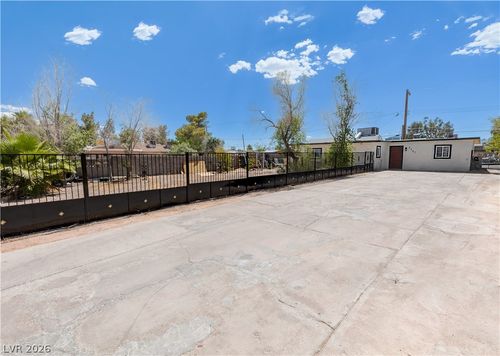 2307 Daley St, North Las Vegas, NV, 89030-6271 | Card Image