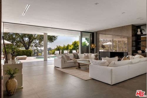 9108 Alanda Place, Beverly Hills, CA, 90210 | Card Image
