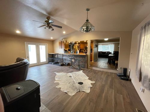 210 N 9th St, Douglas, WY, 82633-2421 | Card Image