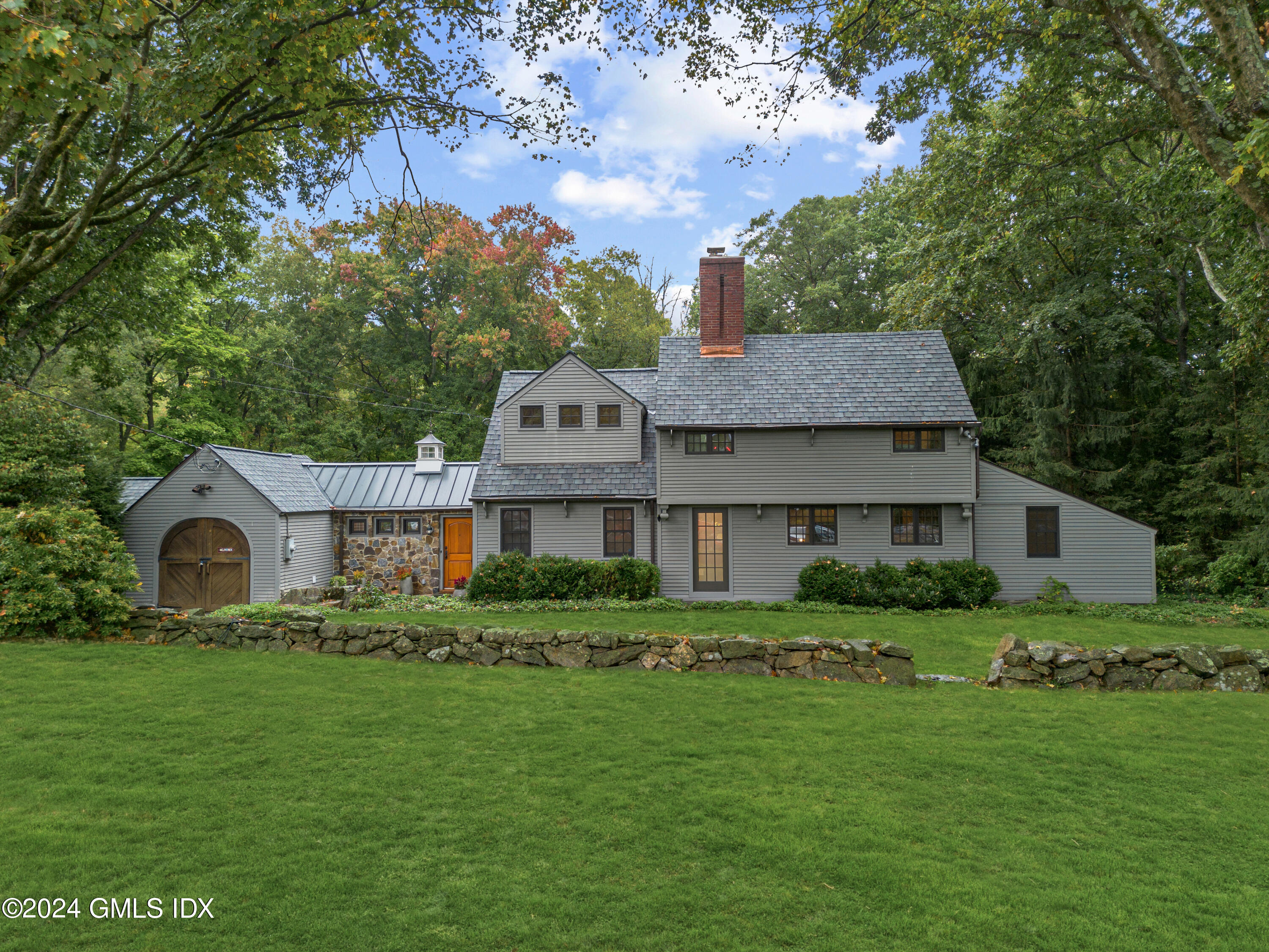 Webbs Hill Rd, Stamford, CT 06903