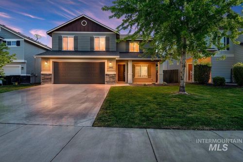 2662 W Jayton Dr, Meridian, ID, 83642-7640 | Card Image