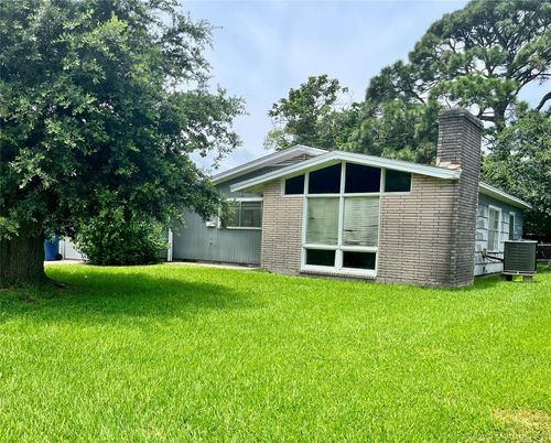 216 21st Ave N, Texas City, TX, 77590-6011 | Card Image