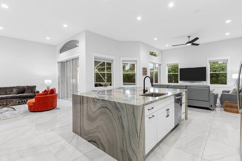 7320 Falls Rd W, Boynton Beach, FL, 33437-6316 | Card Image