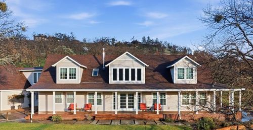 6015 Dark Hollow Rd, Medford, OR, 97501-9628 | Card Image