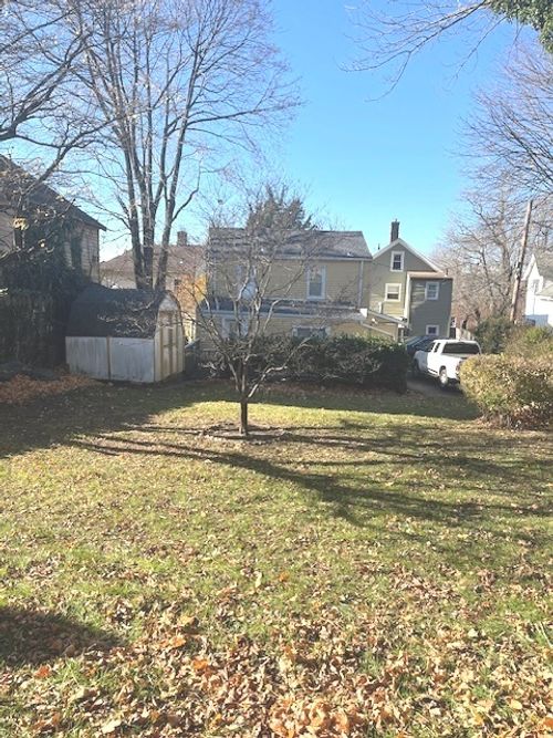 15 Henry St, Greenwich, CT, 06830-5809 | Card Image