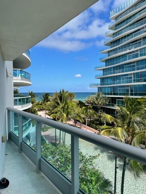 402-9401 Collins Ave, Surfside, FL, 33154-2605 | Card Image