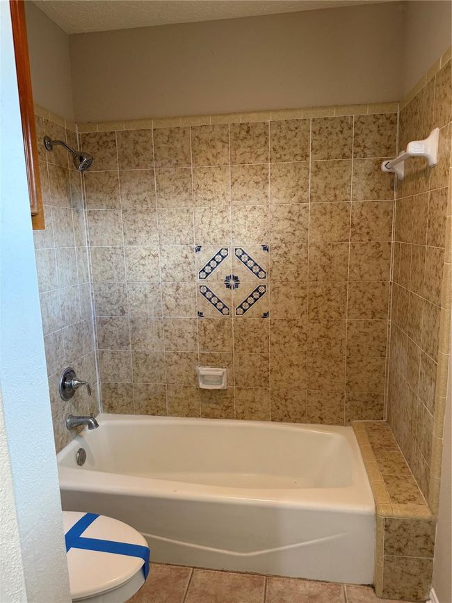 Masterbath tub with custom tilework. | Image 28