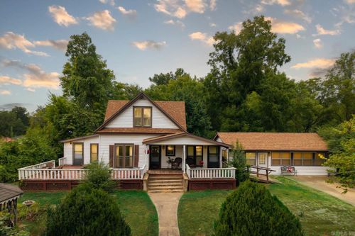 202 W Third St, Hardy, AR, 72542-9409 | Card Image