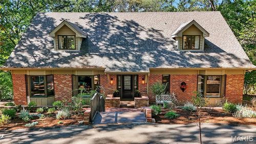 2239 Samuel Stuart Ct, Chesterfield, MO, 63005-6819 | Card Image
