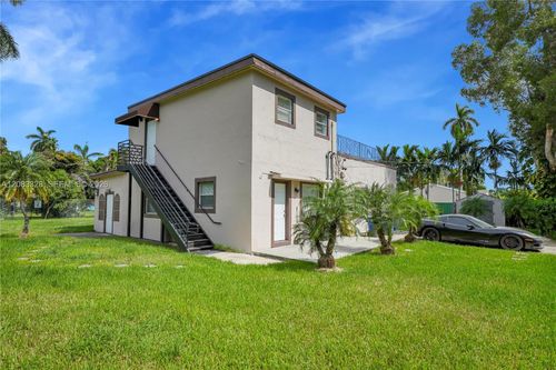 b-8295 Nw 4th Ave, Miami, FL, 33150-2978 | Card Image