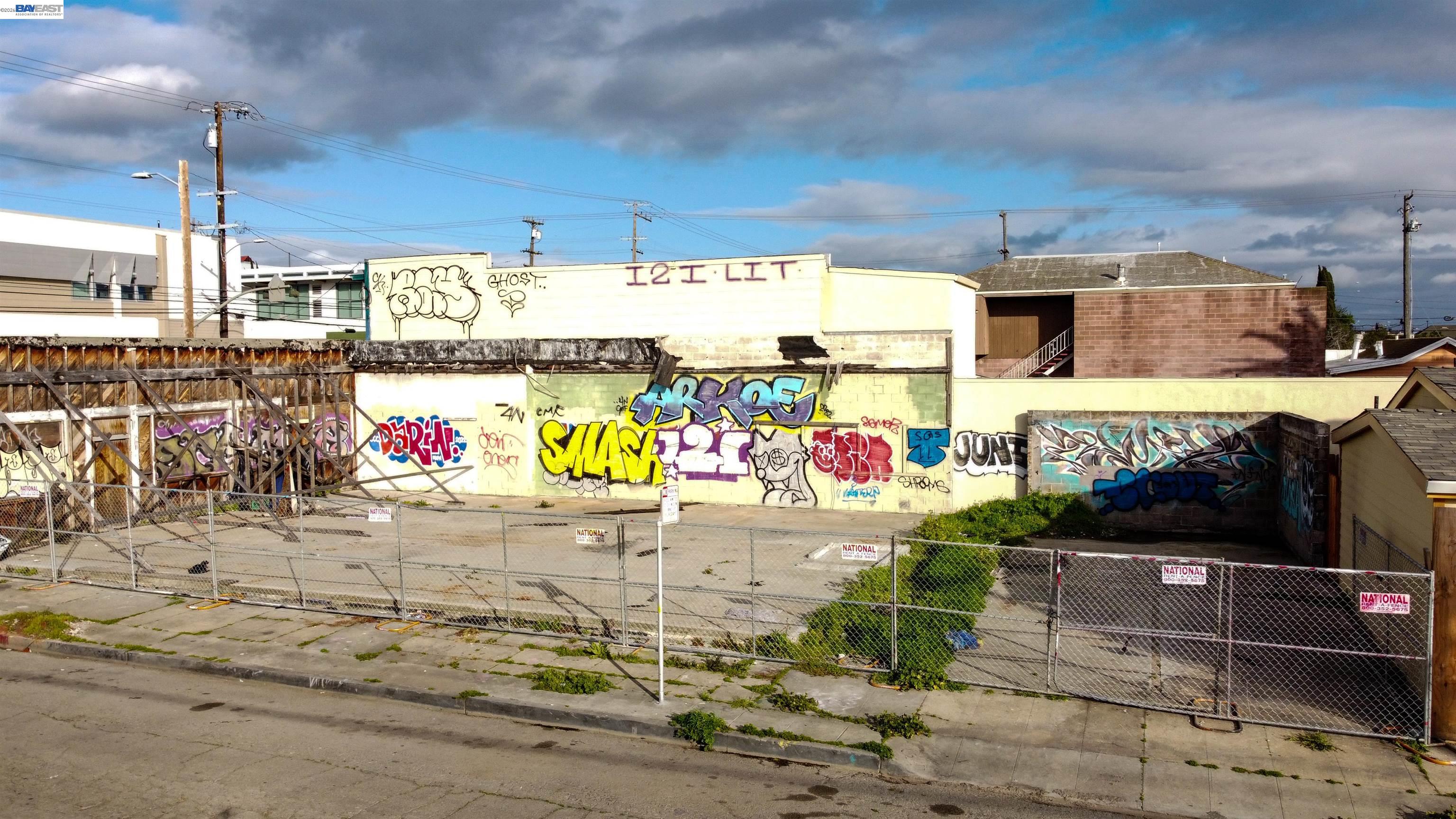 Land in Oakland 2