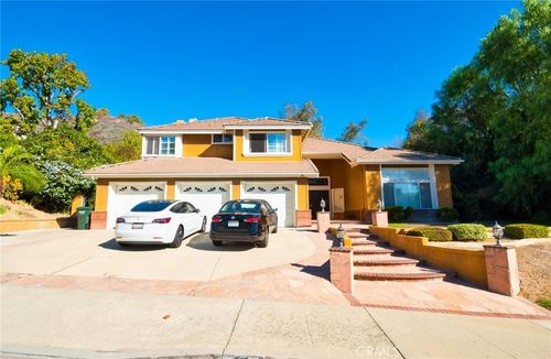 16 Los Felis Dr, Pomona, CA, 91766-4773 | Card Image