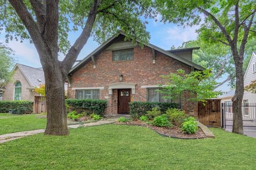 3328 W 4th St, Fort Worth, TX, 76107-2117 | Card Image