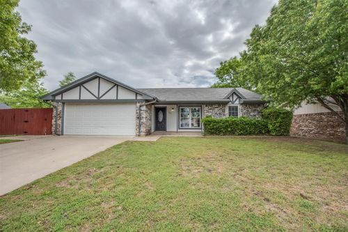 301 Cherry St, Weatherford, TX, 76086-4551 | Card Image