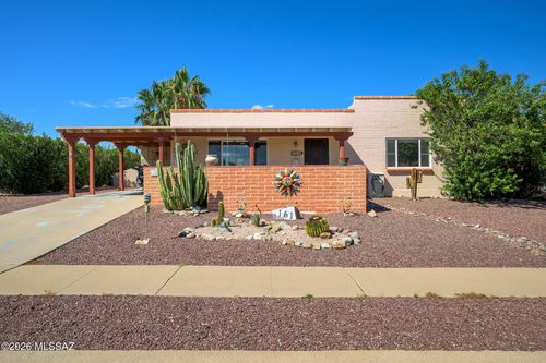 161 E Los Mangos, Green Valley, AZ, 85614 | Card Image