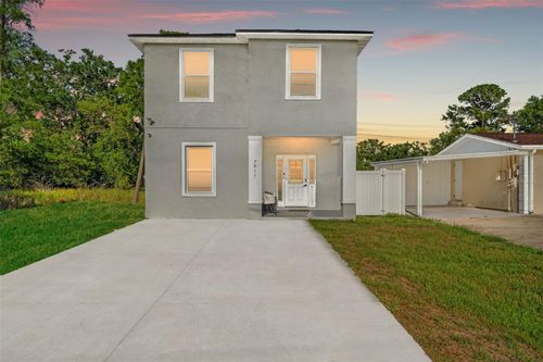 7911 N Packwood Ave, TAMPA, FL, 33604-3812 | Card Image