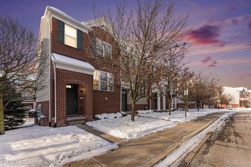 27999 Middleton Dr, Novi, MI, 48377-2575 | Card Image