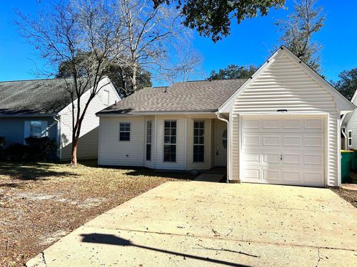 126 Meadowbrook Ct, Niceville, FL, 32578-9700 | Card Image