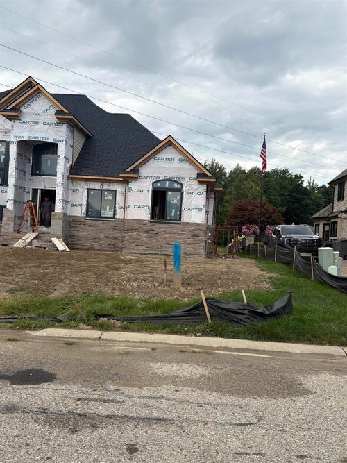 10505 Excalibur Dr, Shelby Twp, MI, 48315-6693 | Card Image