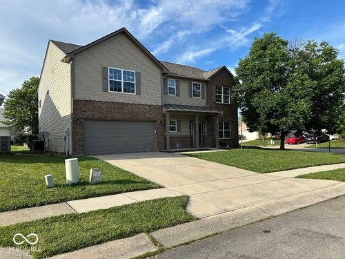 11154 Schoolhouse Rd, Fishers, IN, 46037-4475 | Card Image