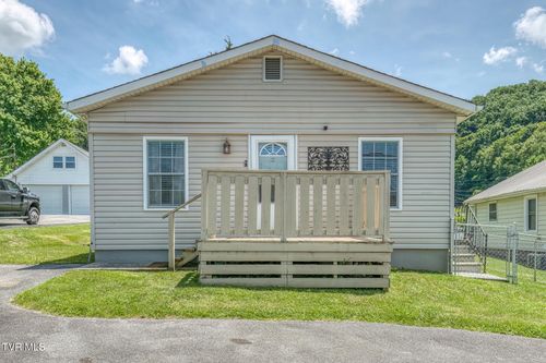2642 Broad St, Bristol, TN, 37620-3408 | Card Image