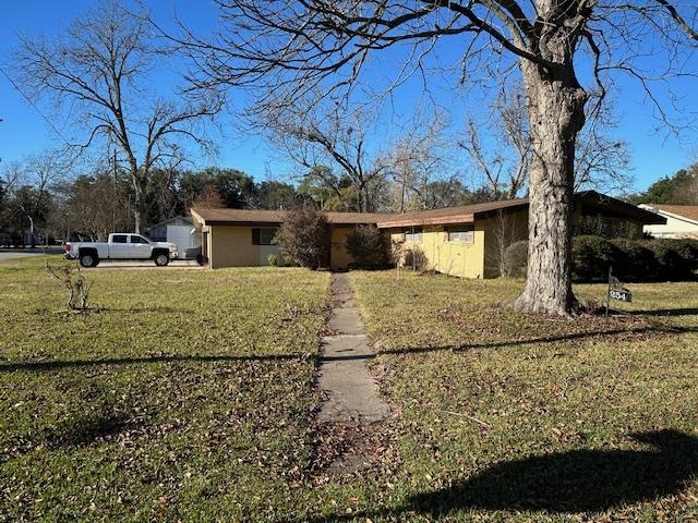12th St, Port Neches, TX 77651