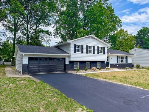 3793 Bellwood Dr Se, Warren, OH, 44484-2938 | Card Image