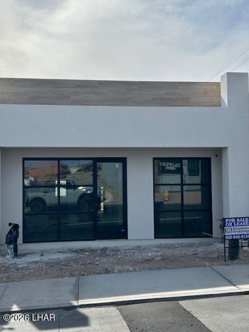 47 Mulberry Ave, Lake Havasu City, AZ, 86403-6702 | Card Image