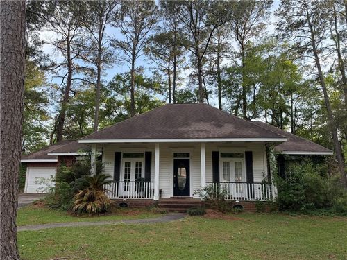 228 Estate Dr S, Mandeville, LA, 70448-7568 | Card Image