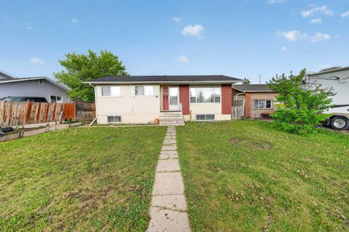 1608 54 St Se, Calgary, AB, T2A1W8 | Card Image