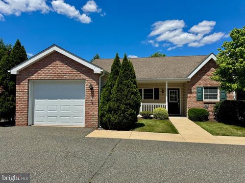 53 Bards Way, Pottstown, PA, 19464-7233 | Card Image