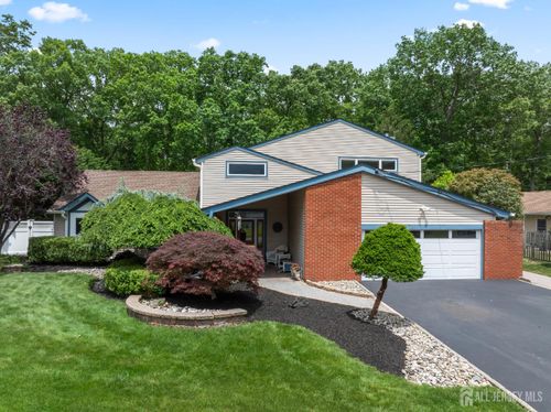 28 Sugarbush Rd, Howell, NJ, 07731-2314 | Card Image