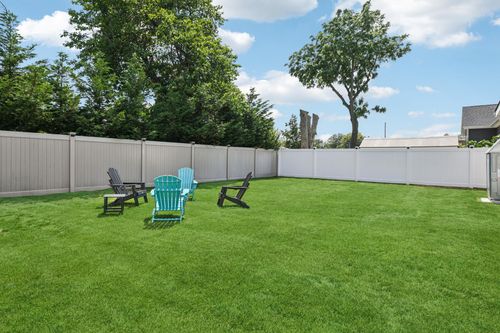 2480 Poppy St, East Meadow, NY, 11554-5210 | Card Image