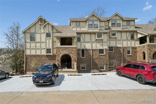 c-2303 Yosemite Park Ct, Maryland Heights, MO, 63043-4522 | Card Image