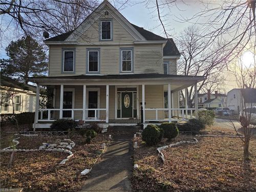 411 Norfleet St, Franklin, VA, 23851-1449 | Card Image